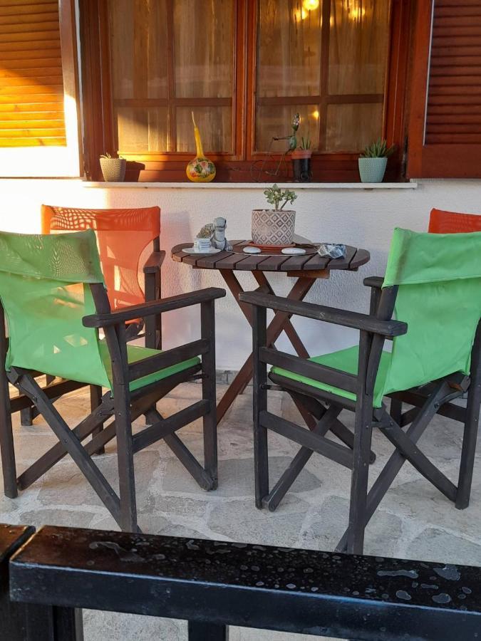 Adorable 2 Floors Two Bedroom Vacation Maisonette Nea Poteidaia Exterior foto